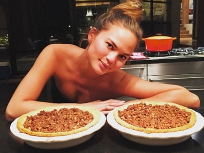 0225_chrissy_teigen_cooking_primary