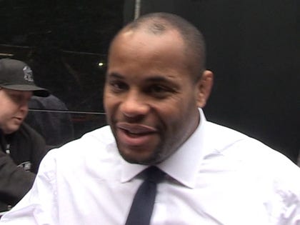 042716_daniel_cormier_primary