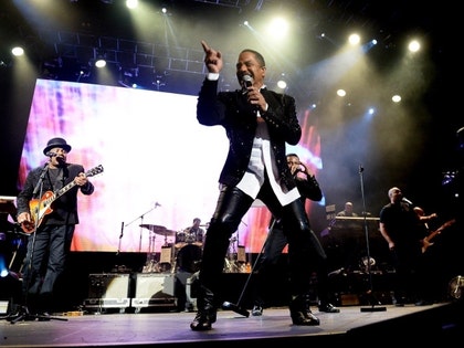 0317-the-jacksons-performance-gallery-launch-backgrid-02