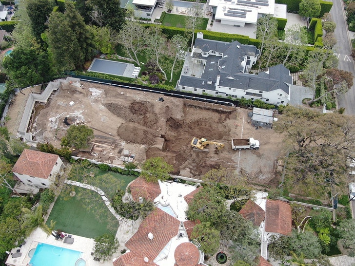 Chris Pratt e Katherine Schwarzenegger Pratt demolem completamente uma histórica 'Casa Zimmerman' de US$ 12,5 milhões em Brentwood
