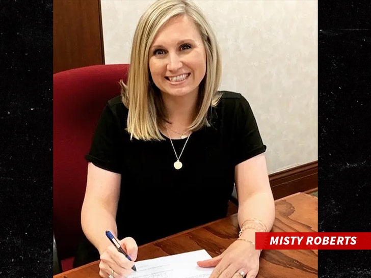 मिस्टी-रॉबर्ट्स-सब-सिटी-ऑफ-डीरीडर-1