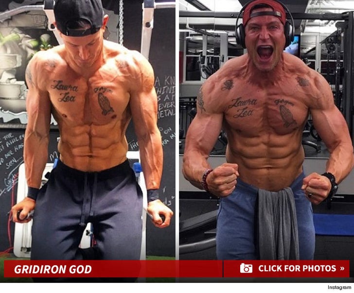 Steve Weatherford's Flexin' Photos -- Gettin' Pumped For Football!