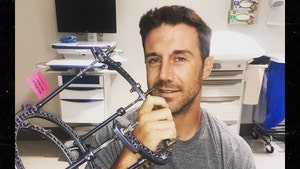 Alex Smith Gets Gnarly Leg Brace Removed 8 Months After Horrific Injury