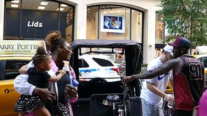 Serena Williams Takes Pedicab with Family on Off-Day from U.S. Open