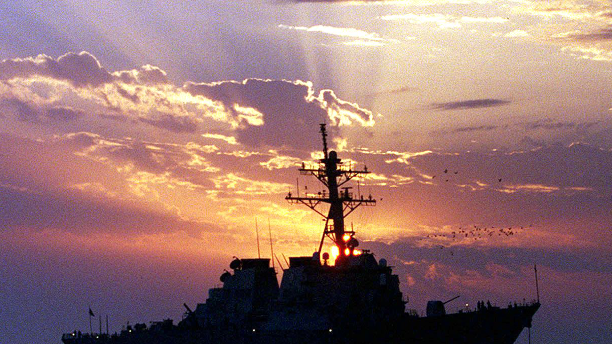 Un navire de guerre américain est attaqué en mer Rouge, les rebelles du Yémen en sont responsables