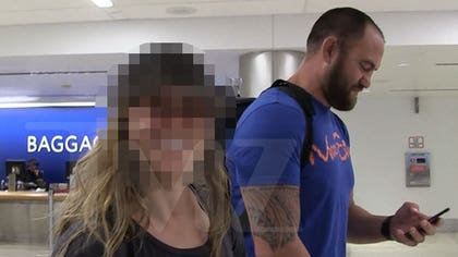 012826_ronda_rousey_guess_who_kal