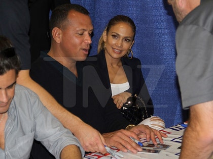 0730-alex-rodriguez-jennifer-lopez-card-signing-gallery-primary-01