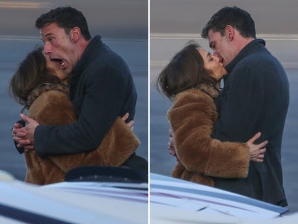 1108-Ben-Affleck-Jennifer-Lopez-kissing-private-jet-travel-flight-Photos-primary