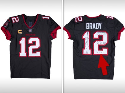 Singed Tom Brady Jersey