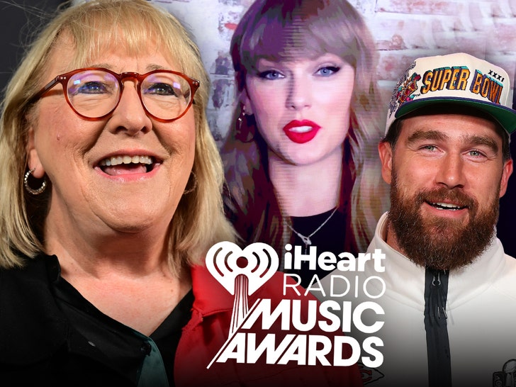 Donna Kelce Proud Mom Over Travis Kelce, Taylor Swift menang di acara penghargaan