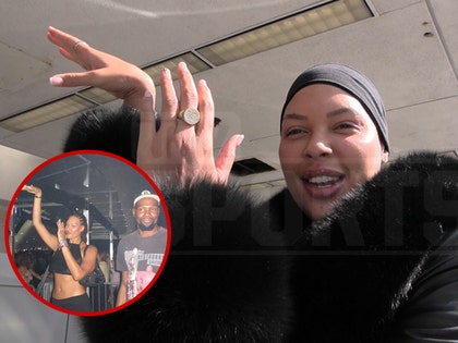 liz-cambage-kevin-durant-primary-09-30-2025