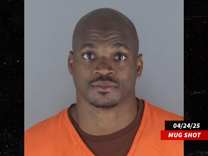 Adrian-Peterson-mug-shot-Hennepin-County-Jail-1