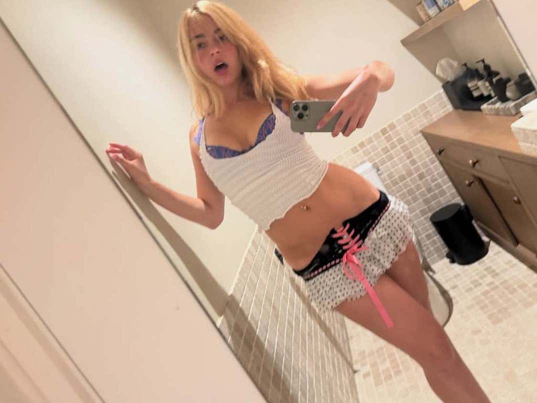 Addison Rae Hot Shots 3