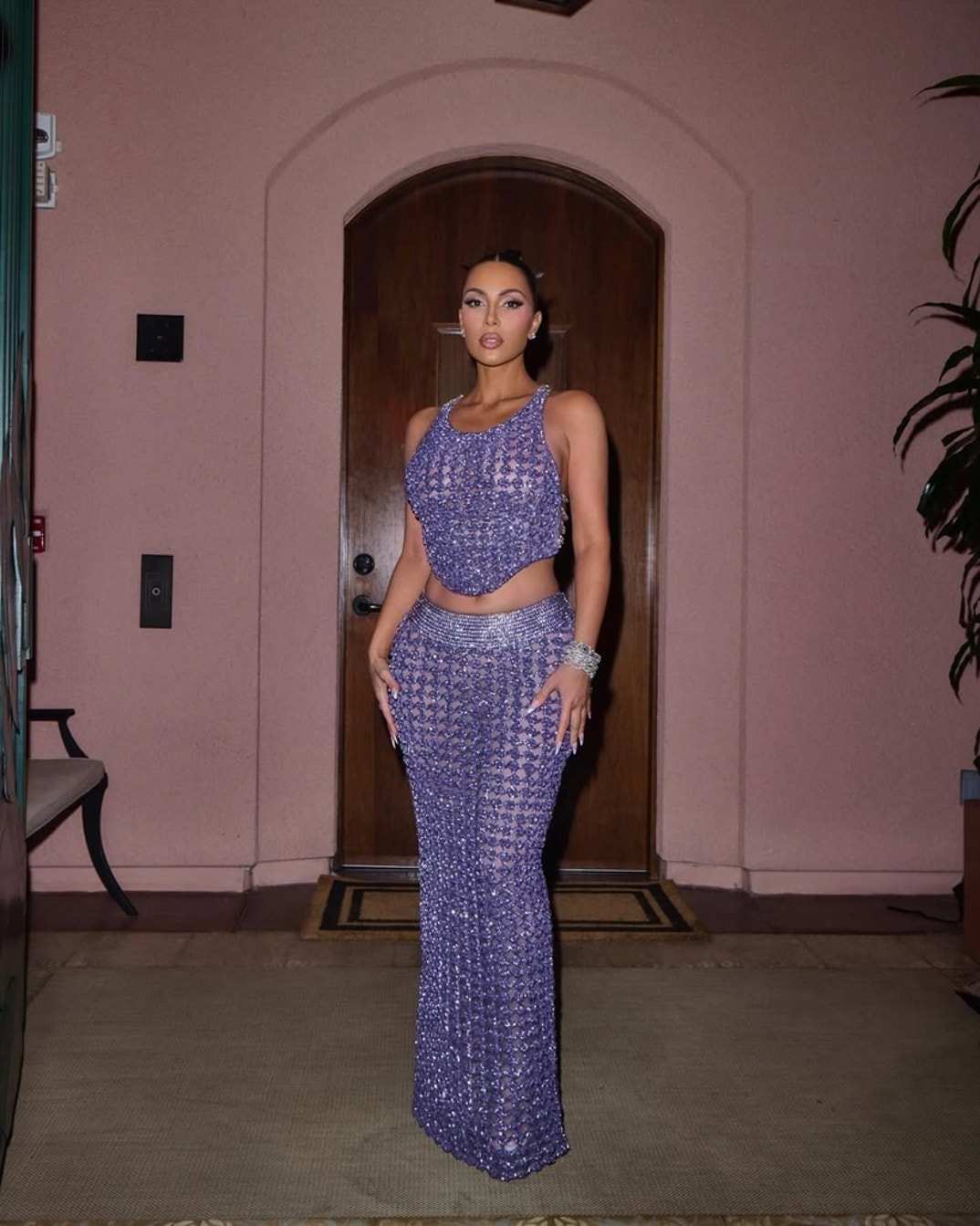 Kim Kardashian James Bondb3