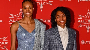 dewanna bonner with alyssa thomas getty