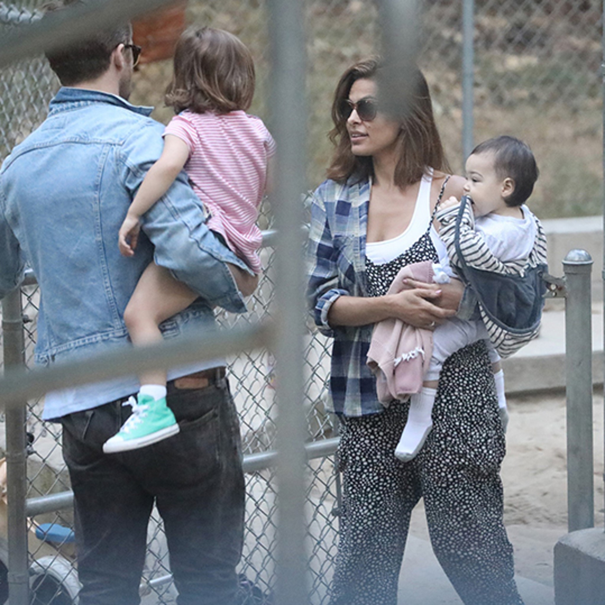 Ryan Gosling and Eva Mendes' 2 kids: What they've shared - T-News