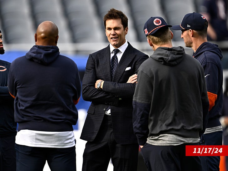 tom brady sidelines football