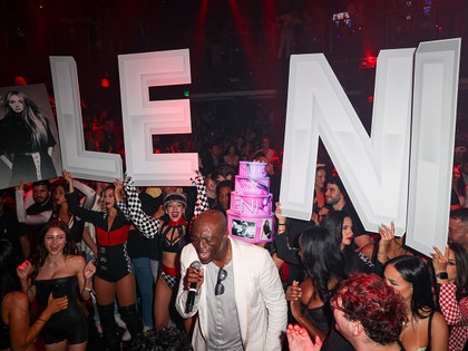Seal-Serenades-Daughter-at-Her-21st-Birthday-Party-in-Miami--GALLERY-LAUNCH-GETTY-1