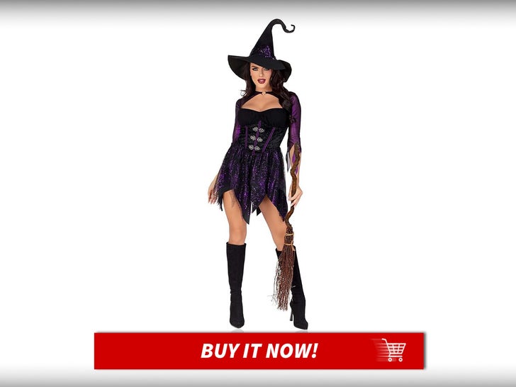 Bruja-legenue-sexy-spooky-costumes-maine