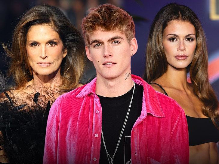 cindy crawford kaia gerber and presley getty 2
