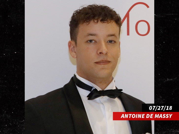 Antoine-De-Massy-backgrid-1