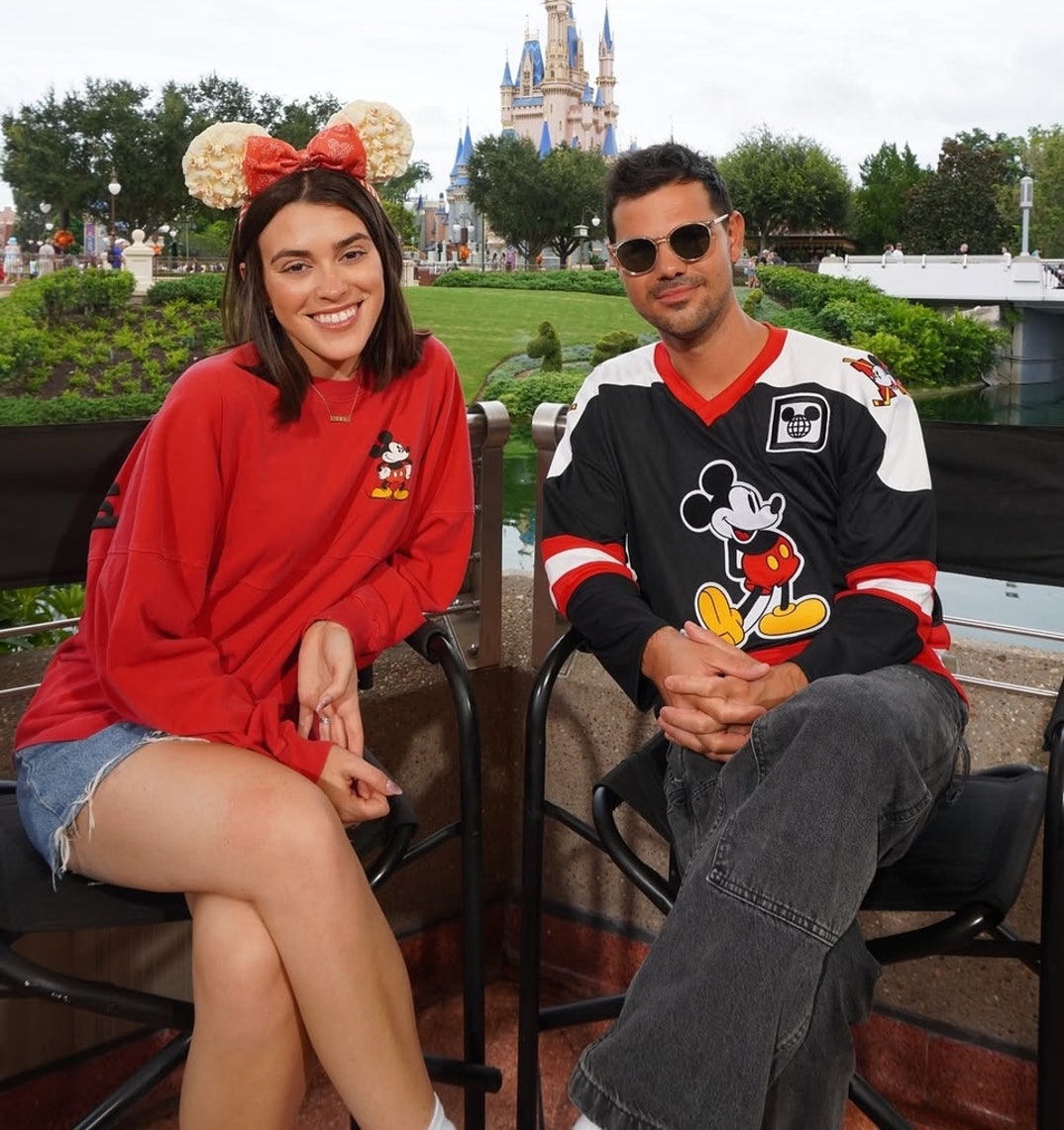 Taylor And Taylor Lautner Together 2