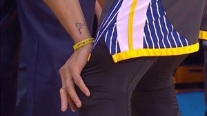 Steph Curry's Dislocated Finger Looks Like a Lightning Bolt