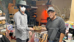 Joe Exotic Memorabilia Heading to Zak Bagans' 'Tiger King' Exhibit