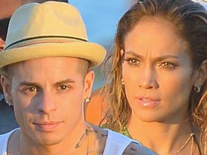 0817-casper-smart-jennifer-lopez