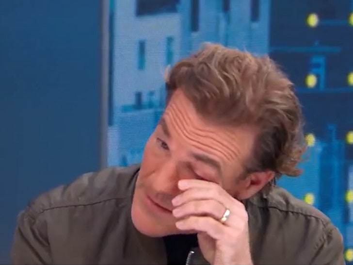 120324-james-van-der-beek-crying-v3