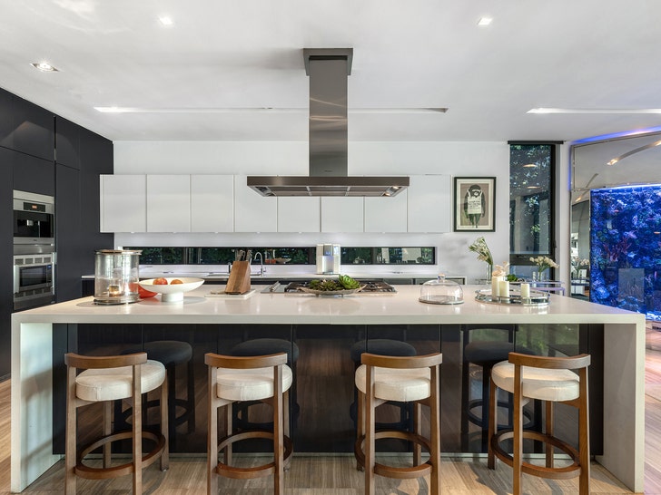33_528 Lakeview Ct_1oakstudios_82