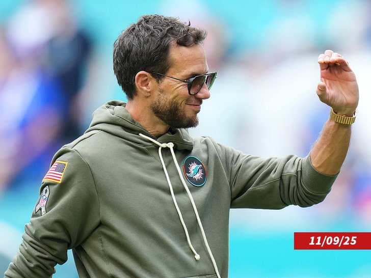 Mike-McDaniel-sub-getty-1