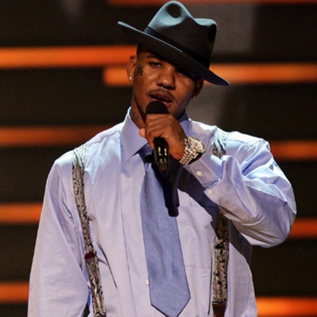 39782-celebrity_pictures_gossip_0133_0015_Layer_1_full