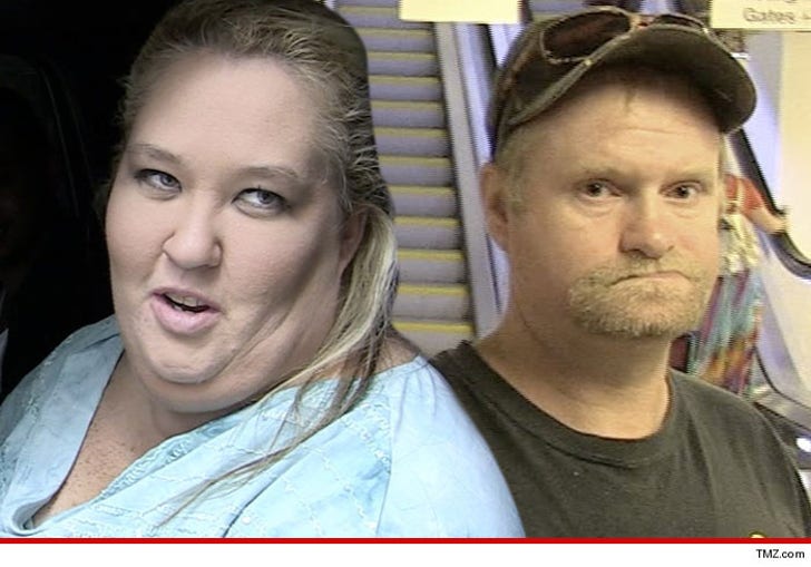 Mama June -- Sugar Bear Always Took Back Seat to :: 1026-mama-june-sugar-bear-tmz-6