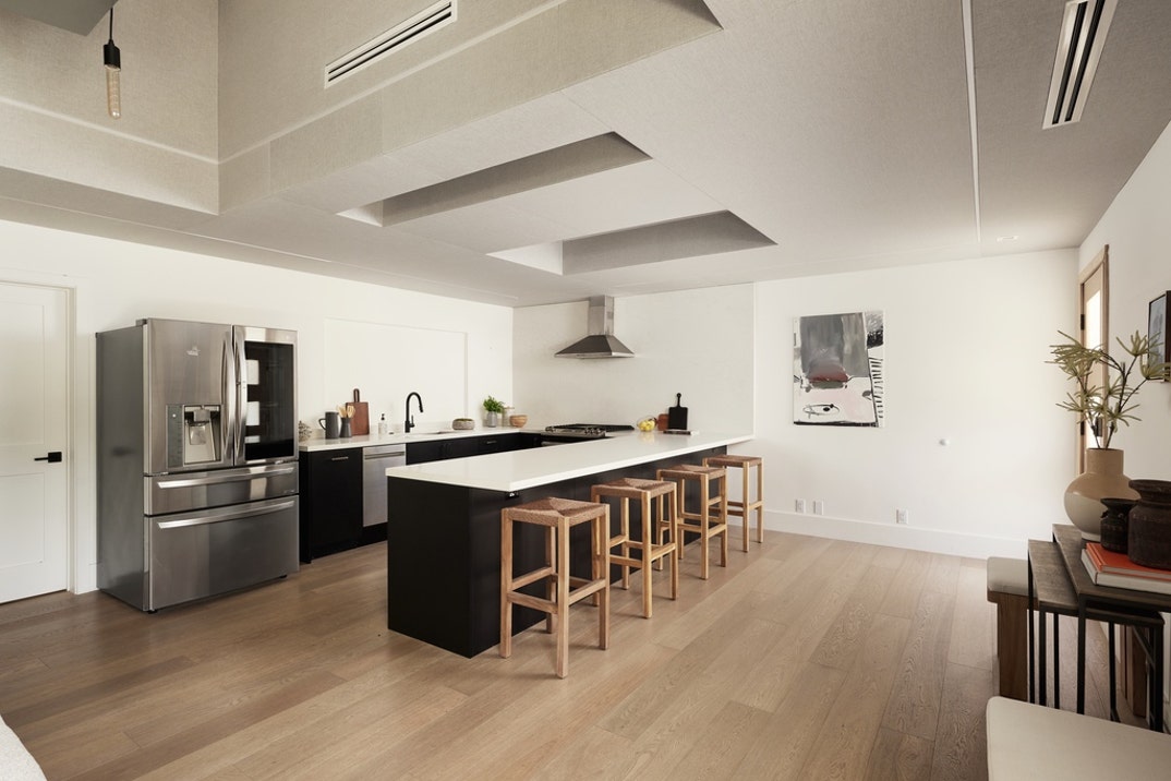 Meghan Trainor Lists LA Home 16