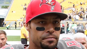 NFL Star Vincent Jackson 'Laid to Rest' In Private Funeral, Body to Be Cremated