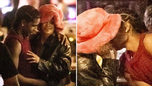 Rihanna, A$AP Rocky Have Love on Brain, Major PDA in NYC