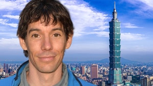 alex honnold Taipei 101 building getty comp