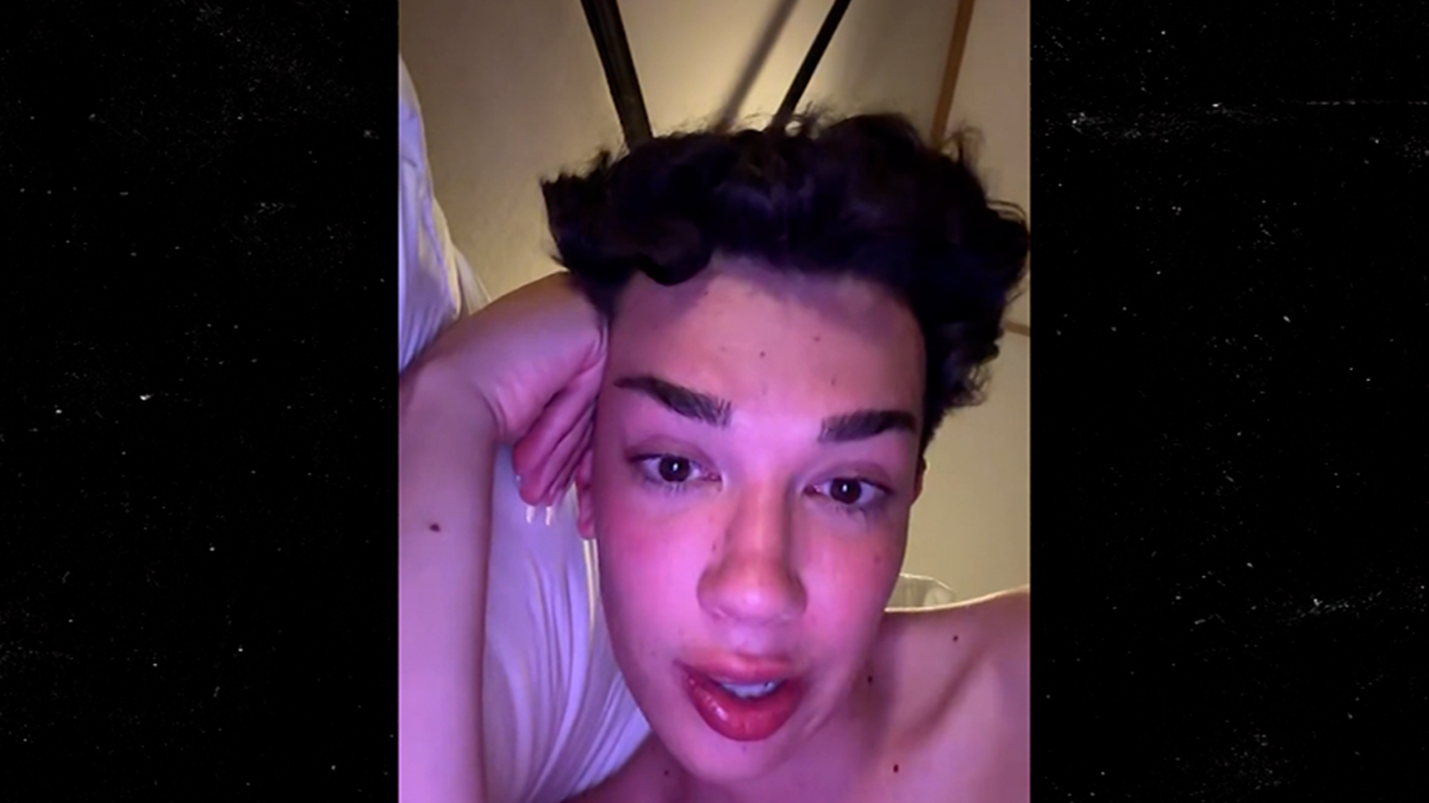 James Charles verontschuldigt zich voor het roosteren van iemand die hem om geld vroeg