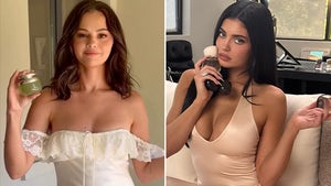 0813-Selena-Gomez-Kylie-Jenner-Rather-hero