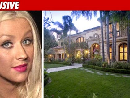 0307_christina_aguilera_house_EX_TMZ