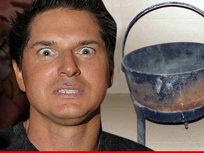 0303-zak-bagans-death-cauldron-getty-PIENTKA-AUCTION-01