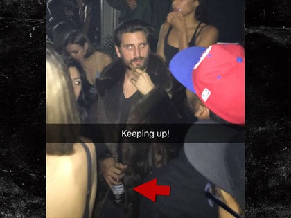 0211-scott-disick-corona-club-fur-coat-SNAPCHAT-02