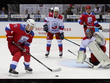 0510-putin-hockey-getty-01