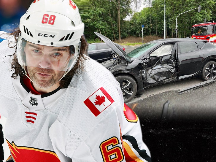 NHL Legend Jaromir Jagr Involved In 'High-Speed' Crash With Tram, Somehow OK.jpg