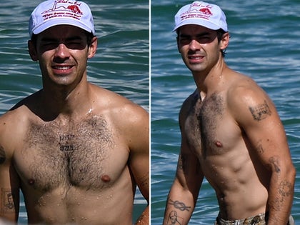 1021-Joe-Jonas-Shirtless-In-Miami-PRIMARY