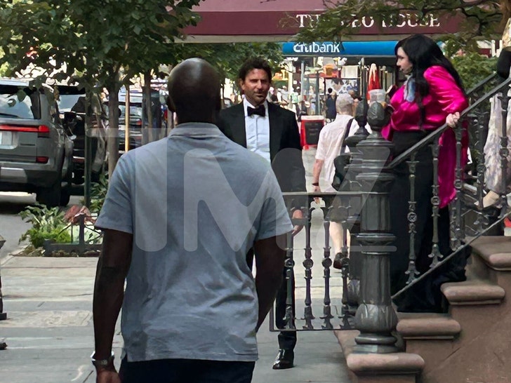 sub-gigi-hadid-bradley-cooper-tmz-4