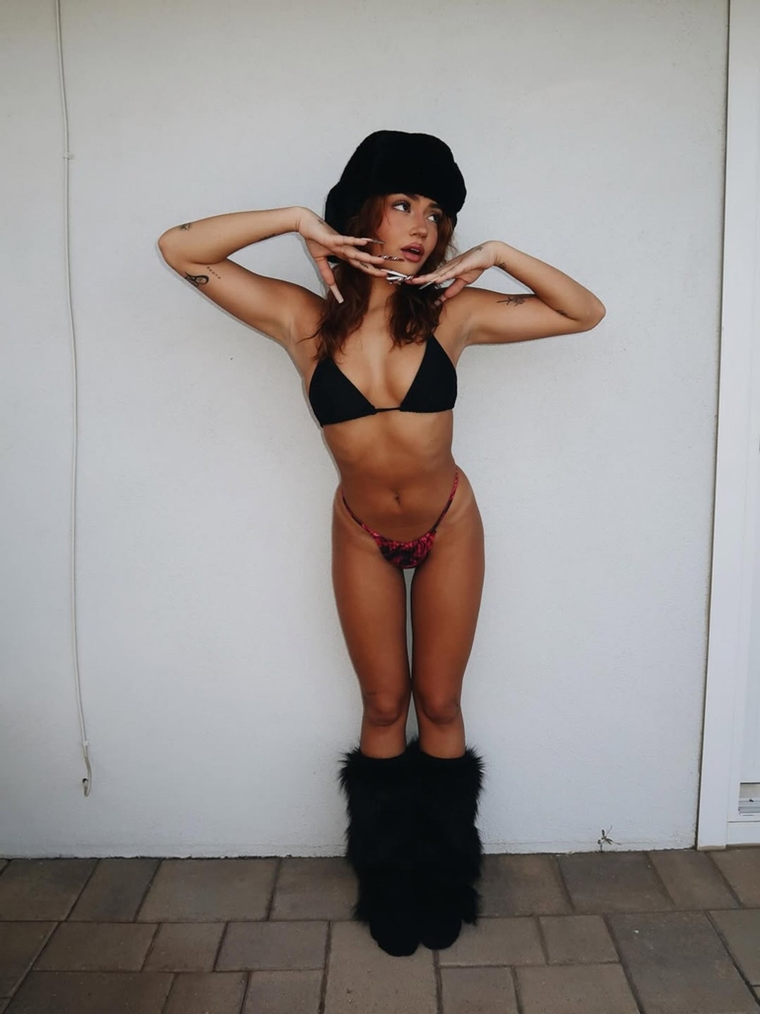 Avani Greg Hot Shots 0