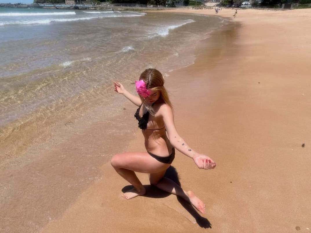 addison rae 6