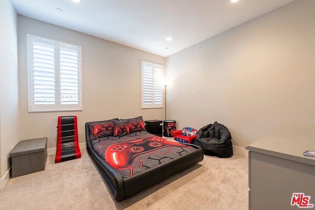 Blueface Blue Home For Sale 21